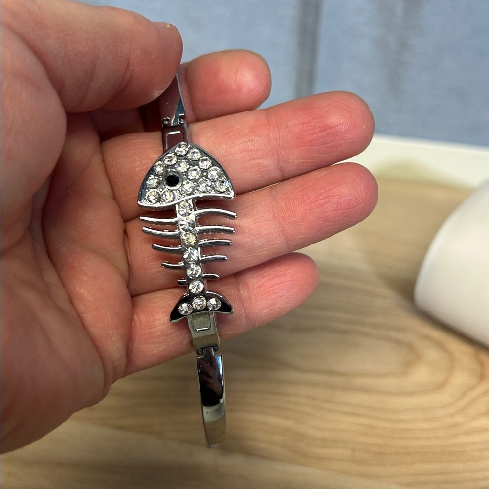 Silver tone Fishbone Crystal Bracelet - Picture 2 of 4